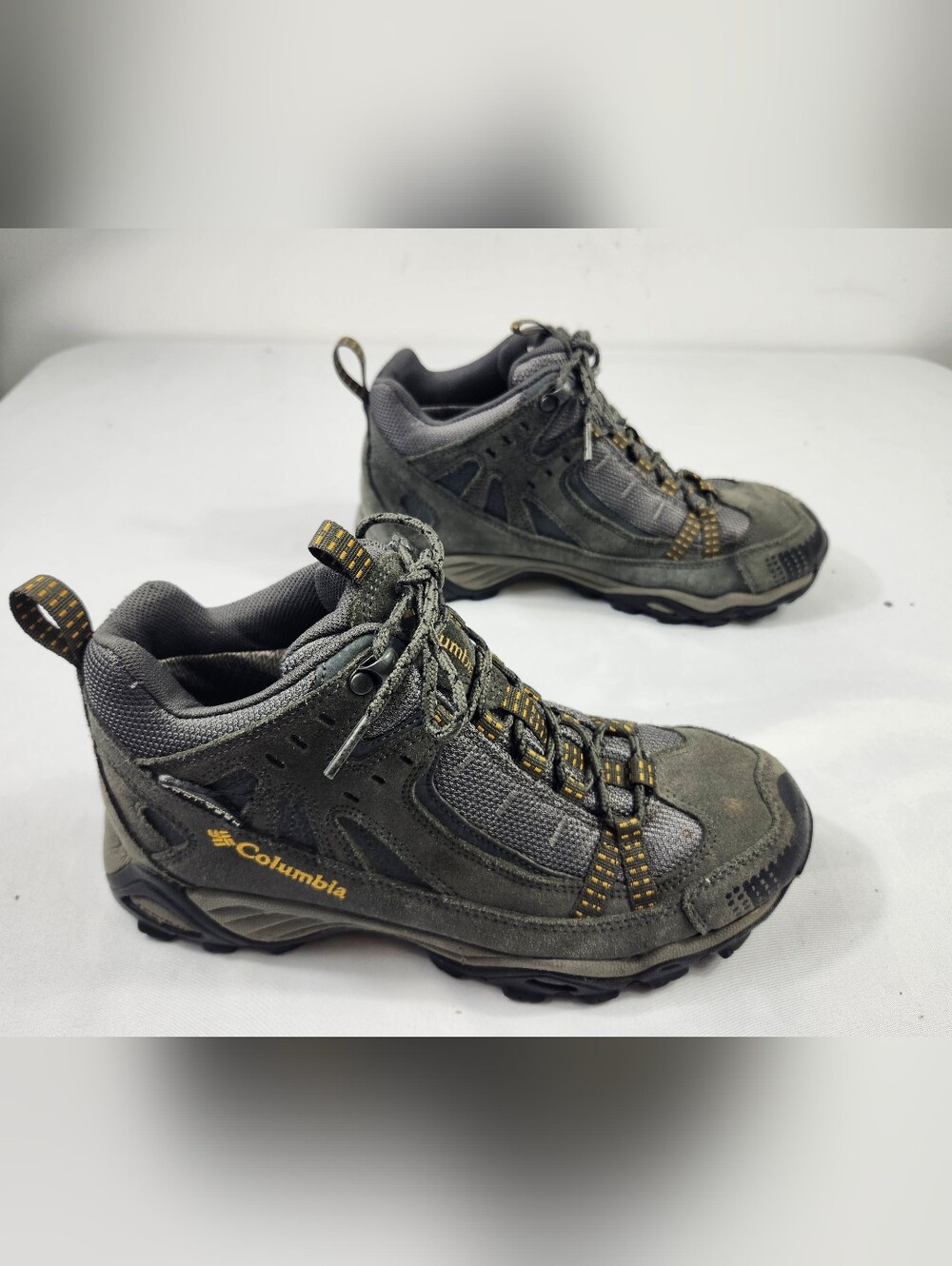 Columbia Men's 7.5 M Gray and Yellow Hiking Boots - Picture 2 of 9